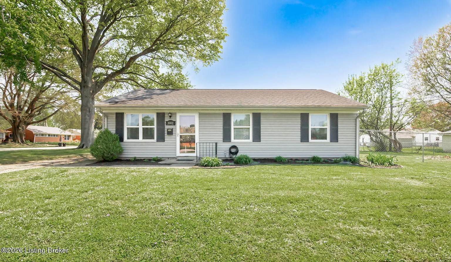 3002 Redbud Ln photo 1