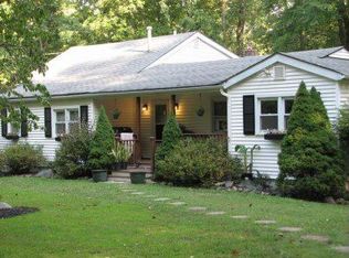 8 Burd Ln, Hopewell, NJ 08525