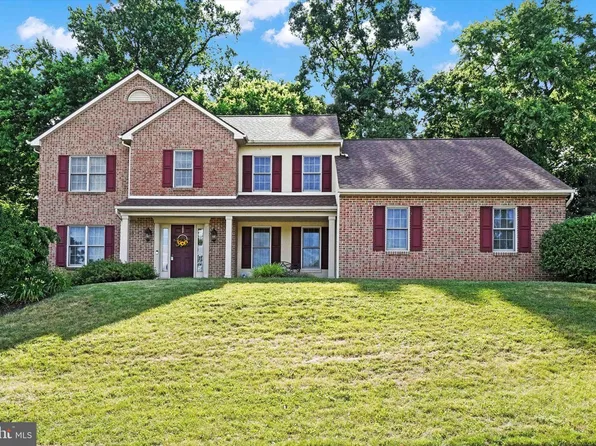 3625 Regency Ln, York, PA 17402