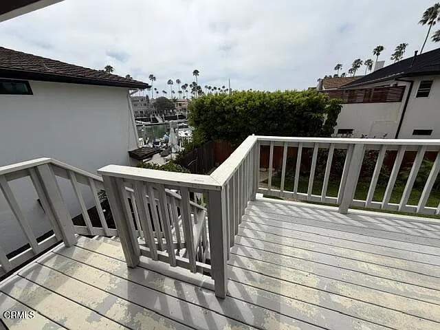 1094 Peninsula St — Photo 12