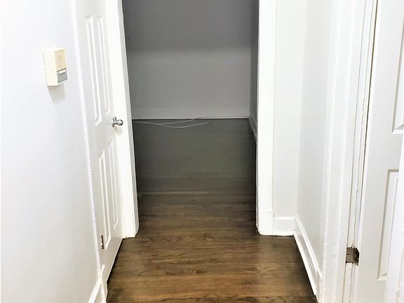 5th image of 3602 W Sunnyside Ave #1