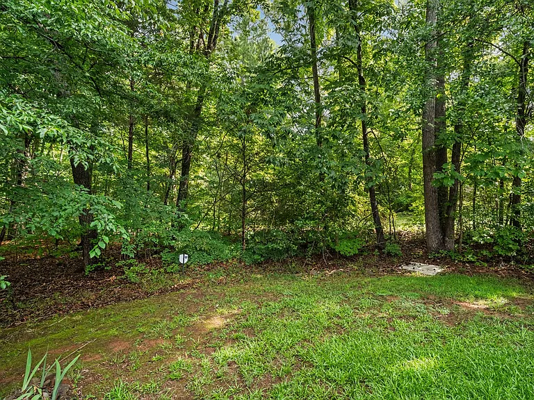 8 Ellsworth Ct — Photo 20