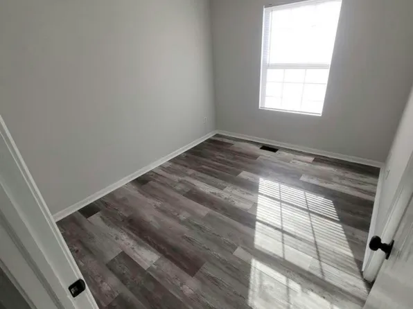 2323 W Osterhout Ave #3, Portage, MI 49024