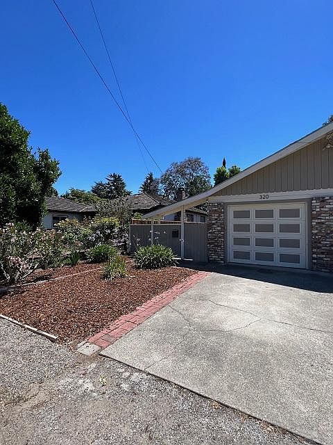 1st image of 318 Roble Ave #320