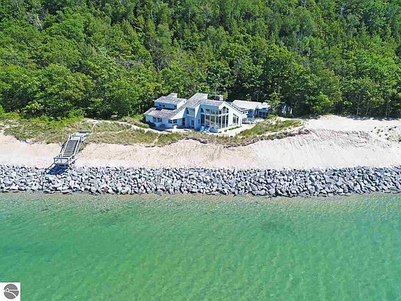 5th image of 500 Beach Rd