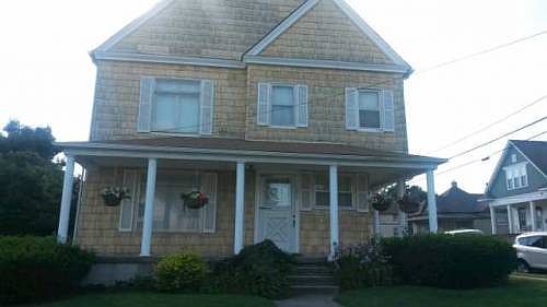 1st image of 1015 Cedar St