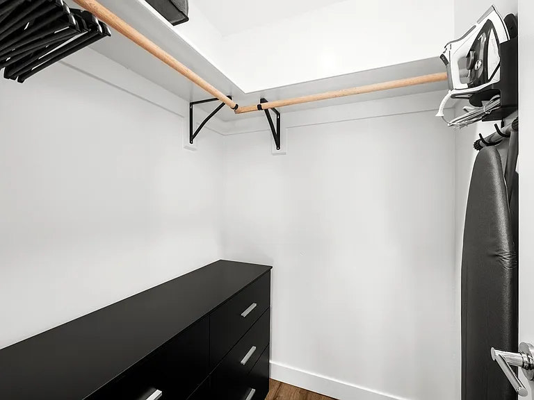 1242 E Pierce St #2 — Photo 17