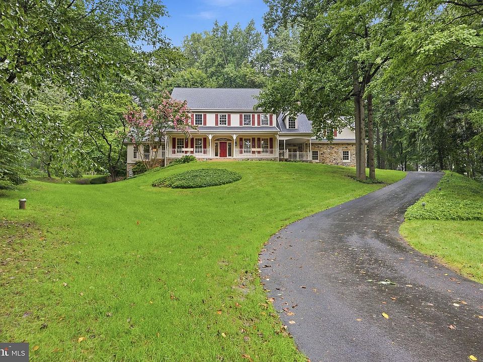 1st image of 23 Middleton Ln