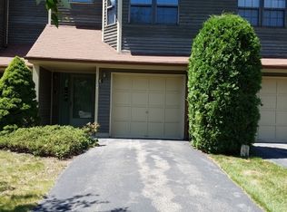 40 E Lexington Ln, West Milford, NJ 07480