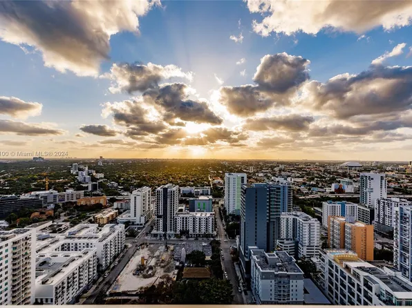 1111 SW 1st Ave APT 3425, Miami, FL 33130