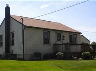 19 Hawthorne St NE, Navarre, OH 44662