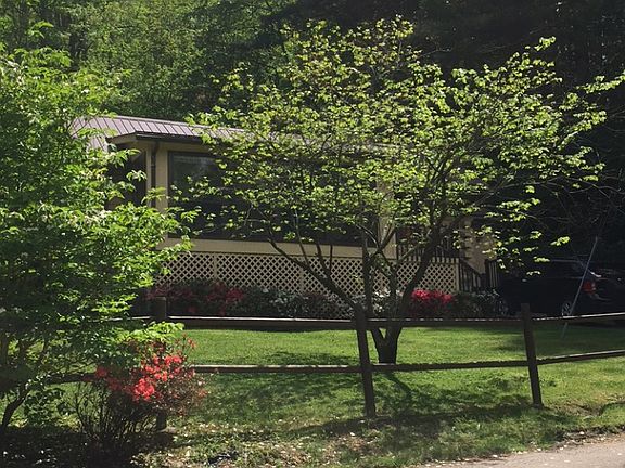4th image of 33 Big Spruce Ln
