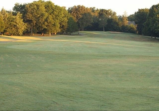 1st image of 218 Village Green Dr