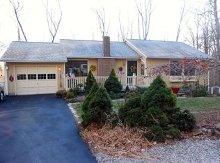 517 Retreat Dr, Highland Lakes, NJ 07422