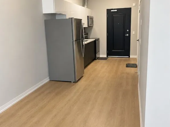 140 Simcoe St #209, Peterborough, ON K9H 2H5