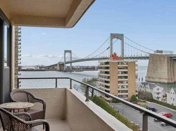 166-26 Powells Cove Boulevard image 13 of 24