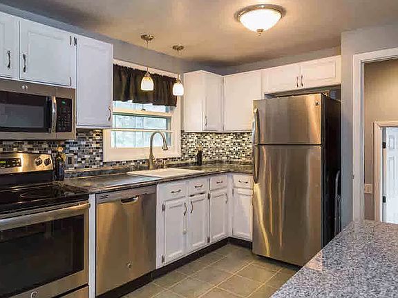 2nd image of 39 Coakley Rd