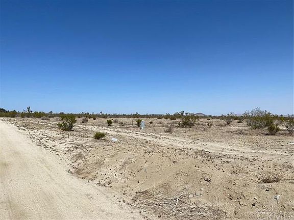 5th image of 454 Luna Rd