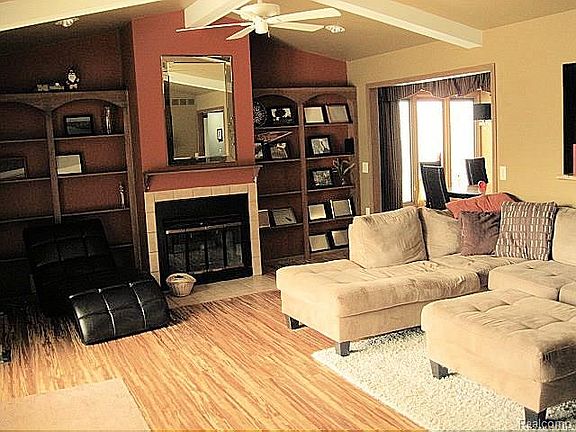 3rd image of 46625 Partridge Creek Dr