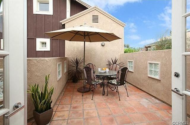 1st image of 506 1/2 Acacia Ave