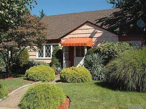 2nd image of 1007 Ditmas Ave