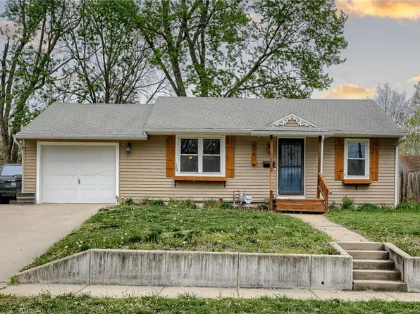 516 N Chestnut St, Olathe, KS 66061