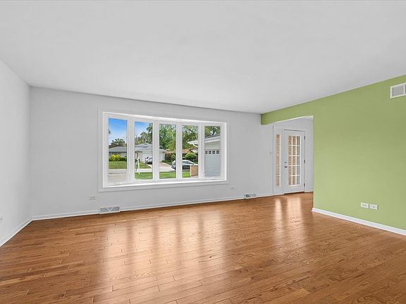 3rd image of 17718 65th Ave