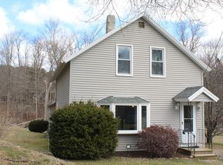 24 Railroad Ave, Webster, MA 01571
