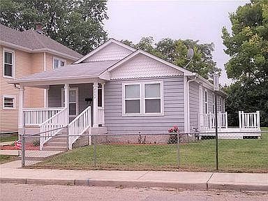 2nd image of 2062 Bellefontaine St