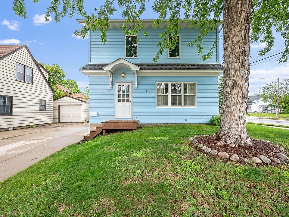 1st image of 311 Budd St