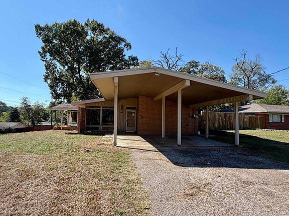 5th image of 1505 Berry Ln