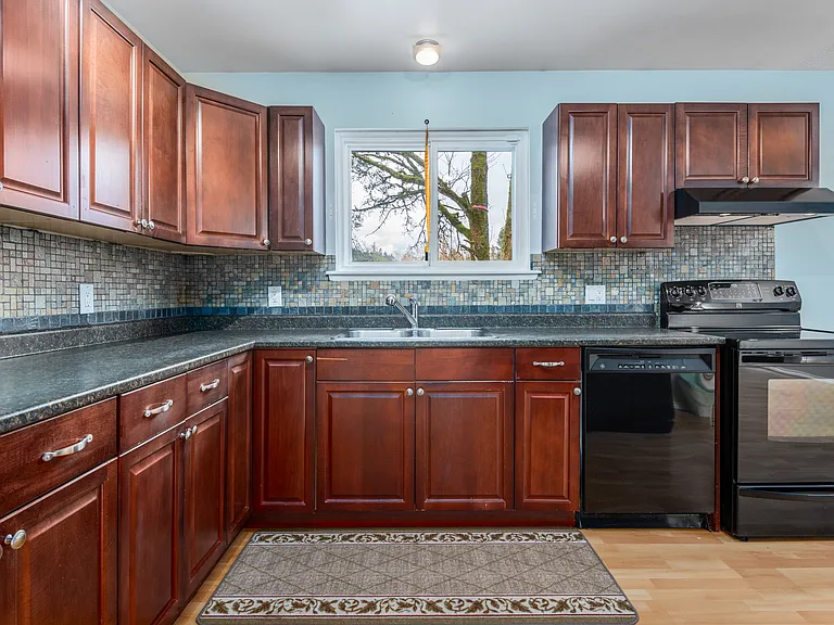 2129 Fitzgerald Ave — Photo 26