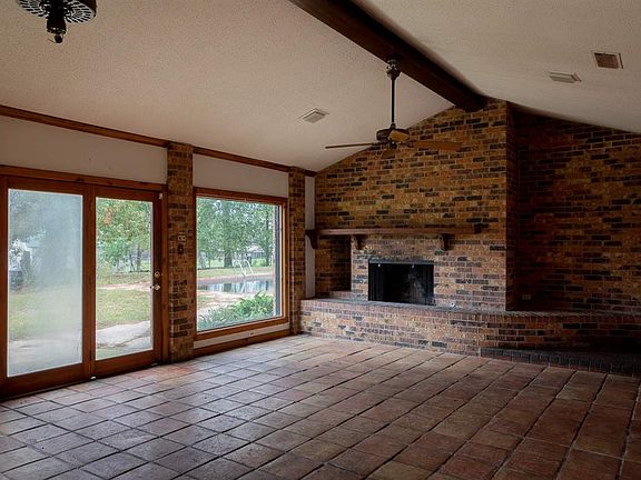 2nd image of 5000 Rosewood Ln
