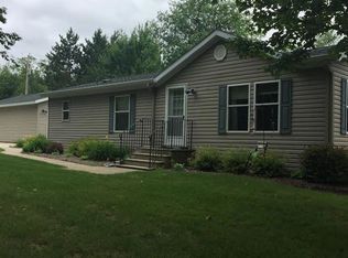 N6572 Poplar Ln, Crivitz, WI 54114