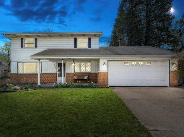 2326 Ribourde Dr, South Bend, IN 46628