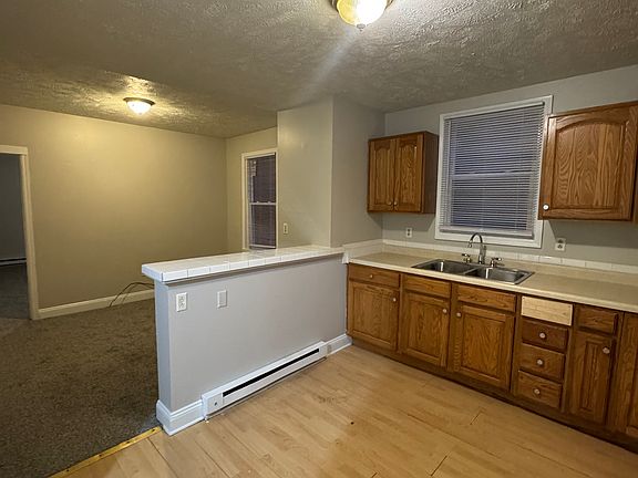 2nd image of 728 Beaver Ave