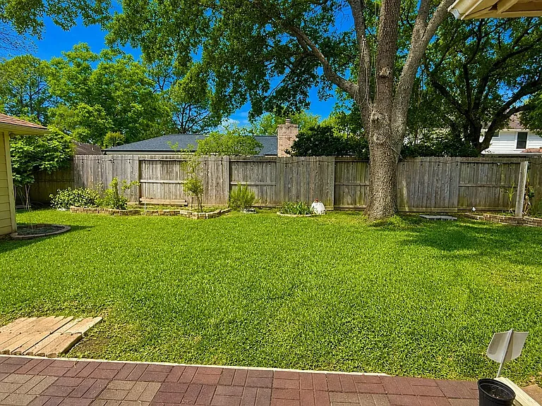14906 Brookpoint Dr — Photo 26