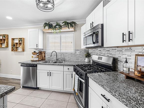 3rd image of 4791 Tamalpias Ave