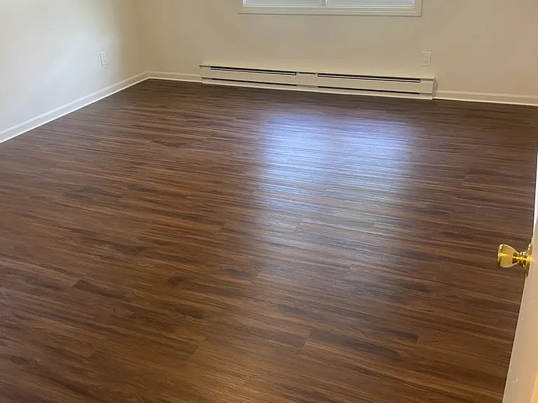 165 Pearl St — Photo 6
