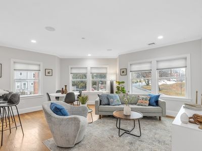 18 Robert St #4, Roslindale, MA, 02131