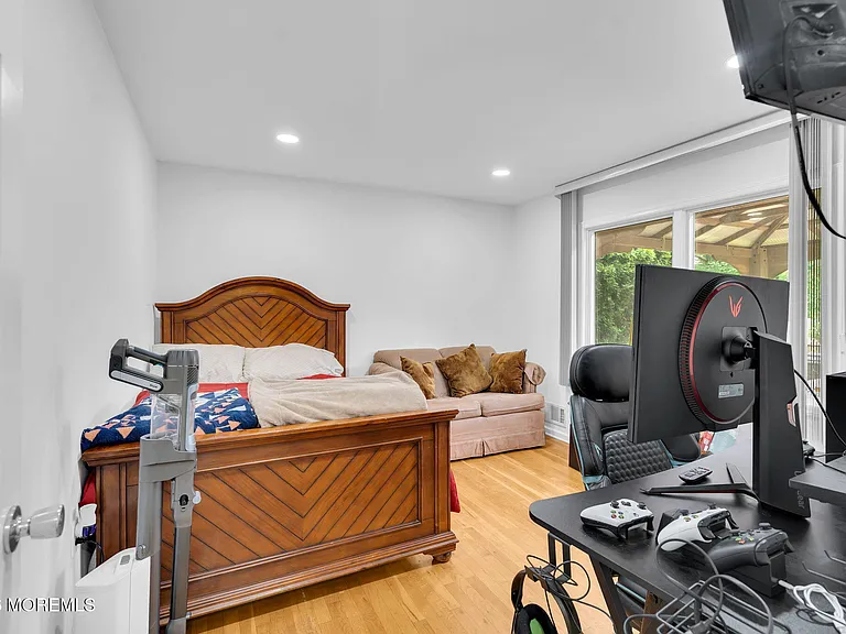 30 Scott Dr — Photo 11