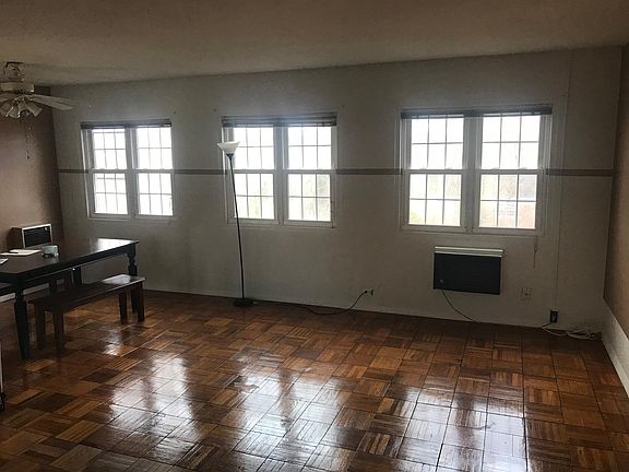 3rd image of 3510 Martha Custis Dr