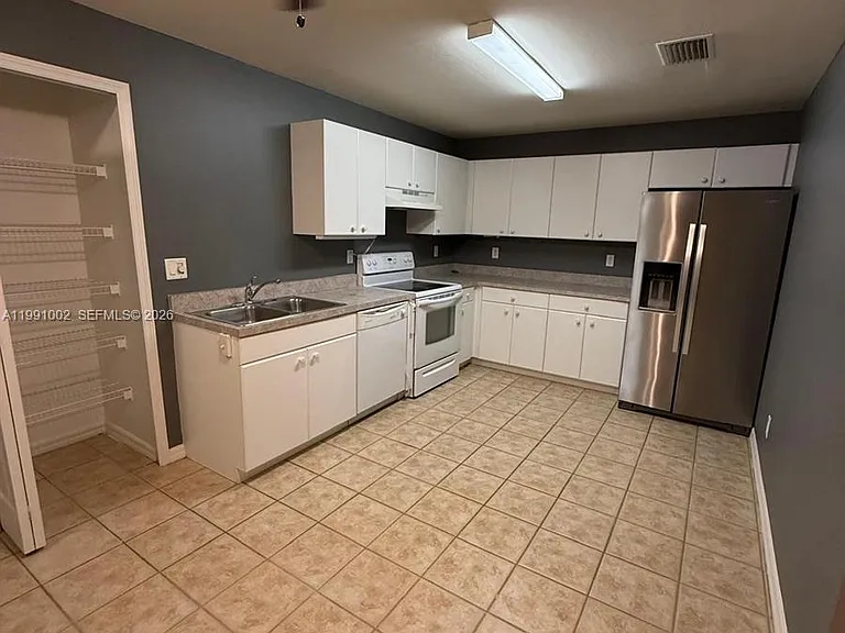 4412 26th St SW #0 — Photo 5