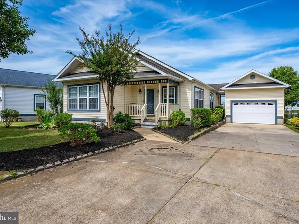16 Windswept Dr, Berlin, MD 21811