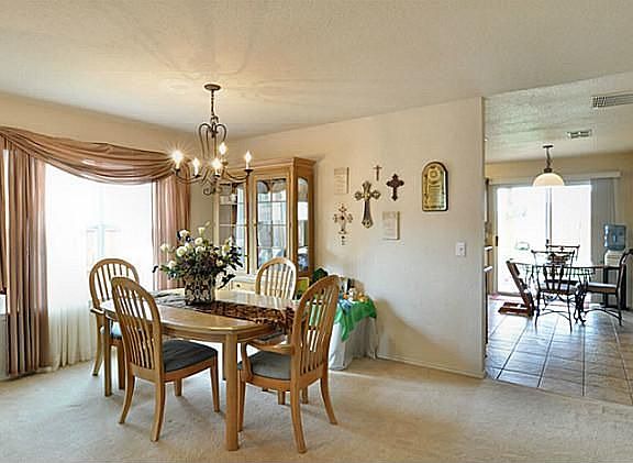 3rd image of 3007 Elderberry Dr