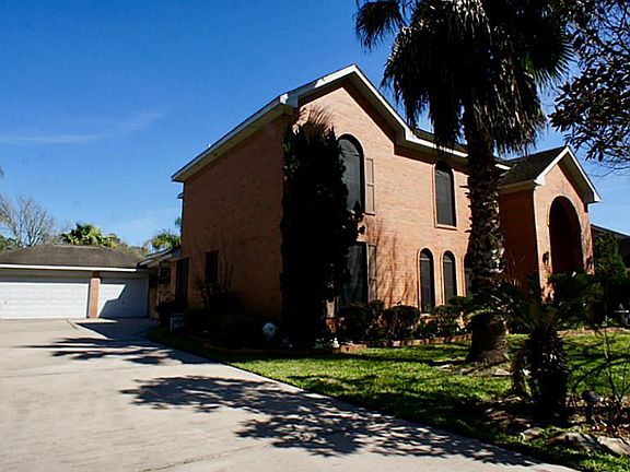2nd image of 1917 Willow Lake Dr