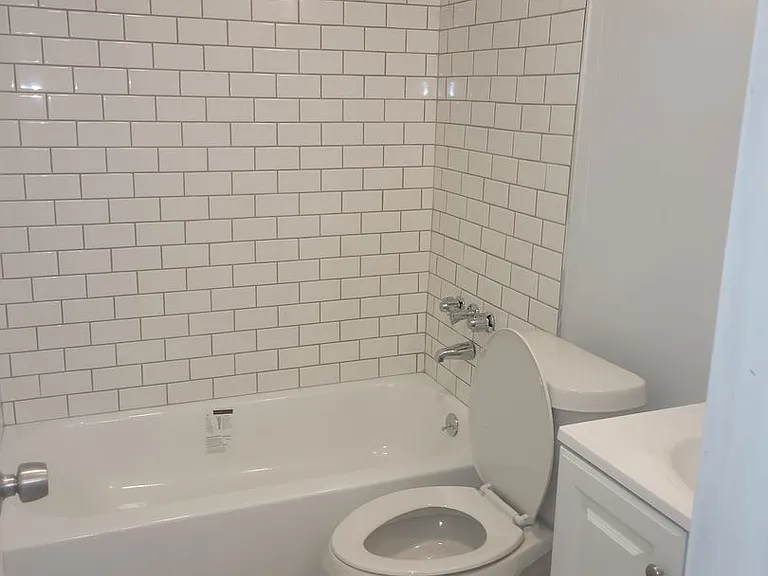 5803 Cherry St — Photo 5