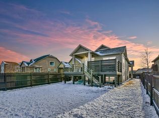 2004 Dublin Ln, Williston, ND 58801