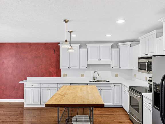 4th image of 1950 Buttonwood Ct