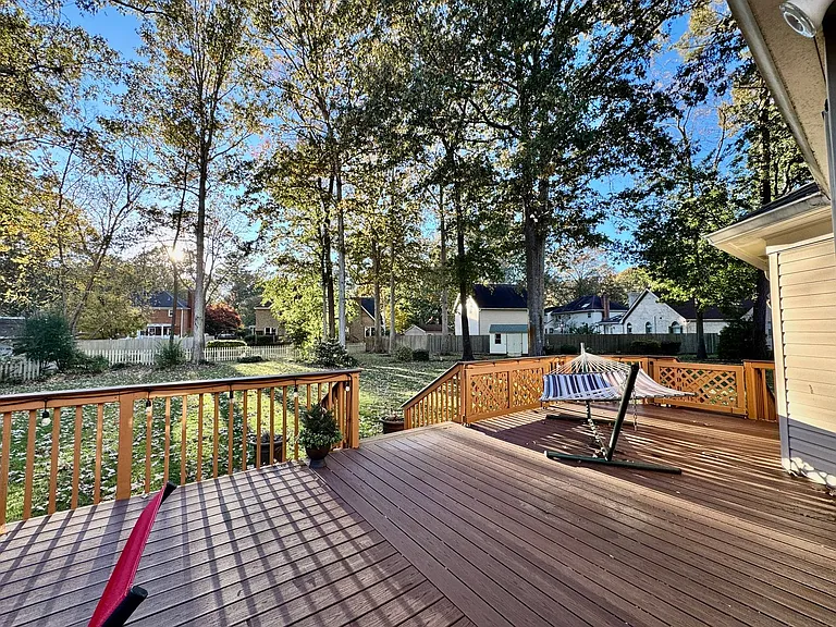 930 Forest Lakes Dr — Photo 22